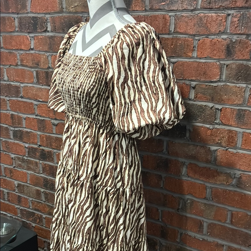 Vestique Zebra Print Maxi Dress. Size Small. - Picture 5 of 10